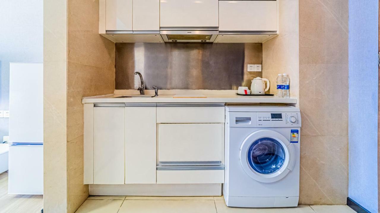 Central International Apartment Foshan Buitenkant foto